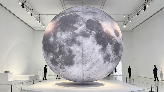 Luce a palloncino gonfiabile con stampa su misura per l'illuminazione ambientale a 360° e l'installazione a elio